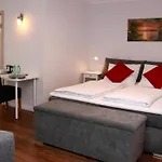 Am Donaubogen Hotel Sarching