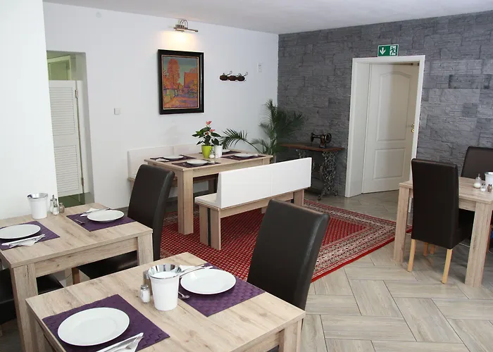 Hotel Am Donaubogen 3*