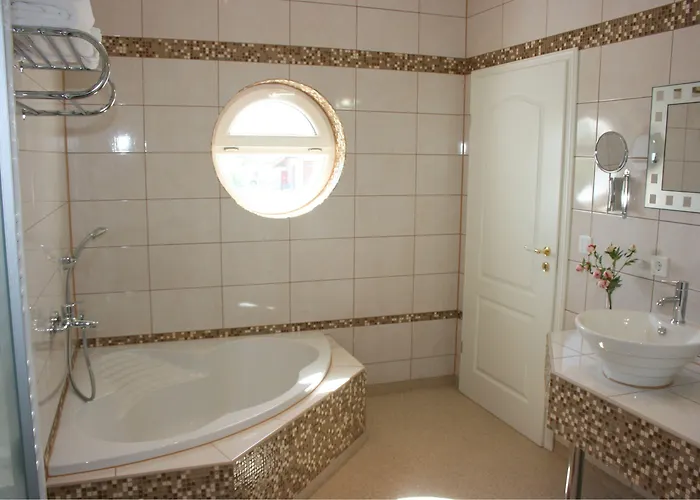 Hotel Am Donaubogen 3*