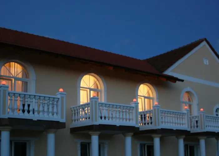 Am Donaubogen Hotel Sarching