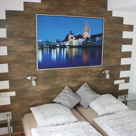 Hotel Am Donaubogen 3*