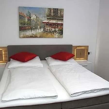 Am Donaubogen 3*