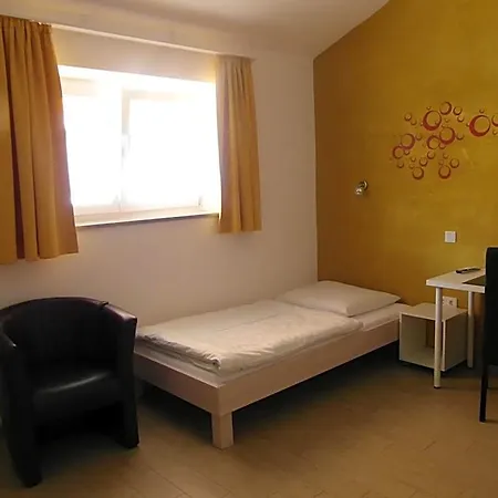 Am Donaubogen Hotel