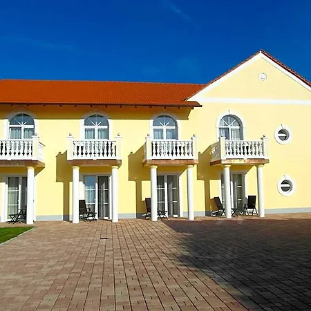 Am Donaubogen Hotel