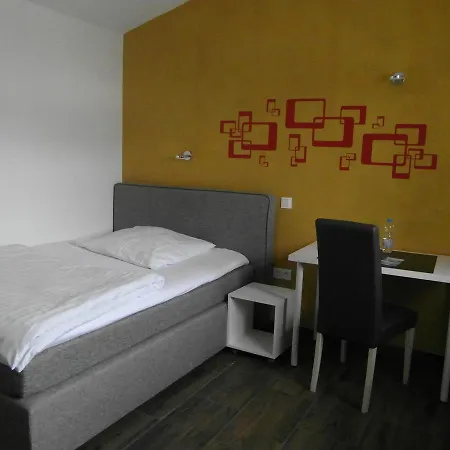 Am Donaubogen Hotel 3*