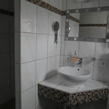 Szálloda Am Donaubogen 3*