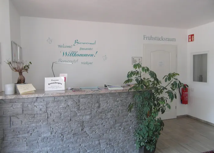 Am Donaubogen Otel 3*